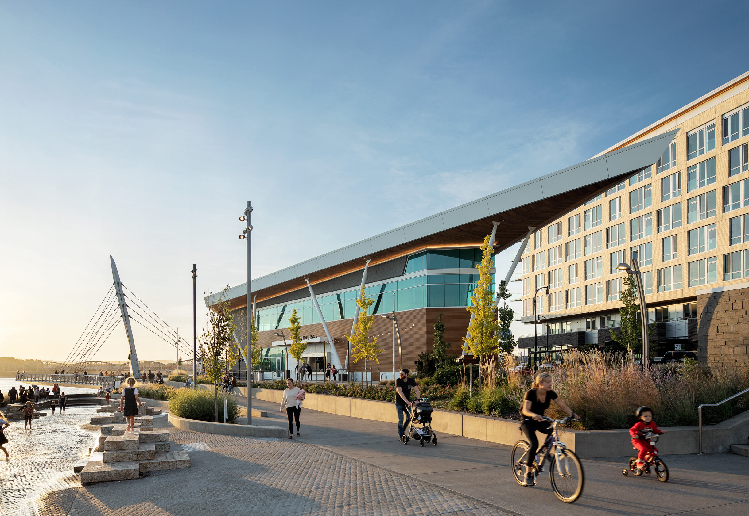 Vancouver Waterfront Building 6