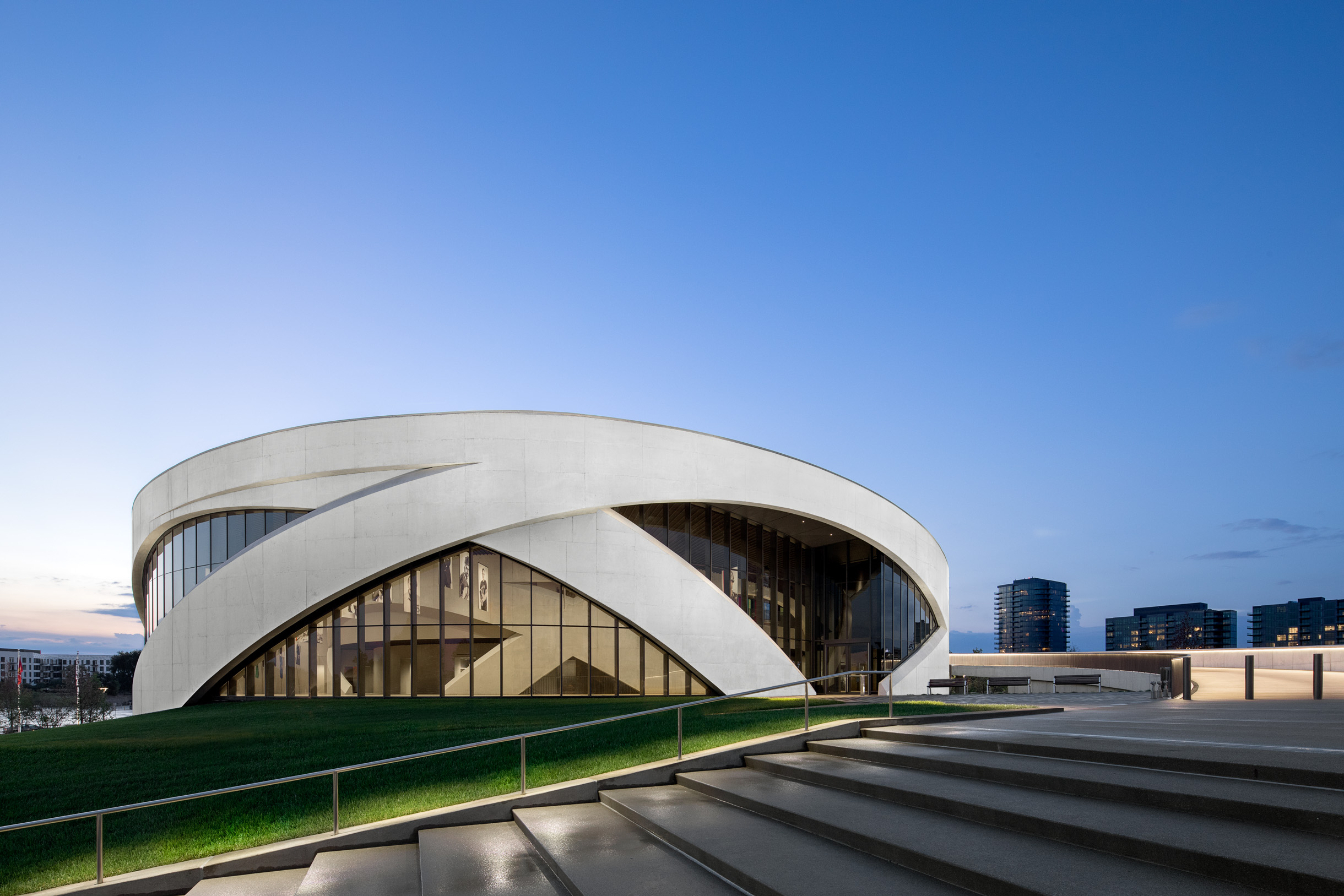 National Veterans Memorial & Museum 4